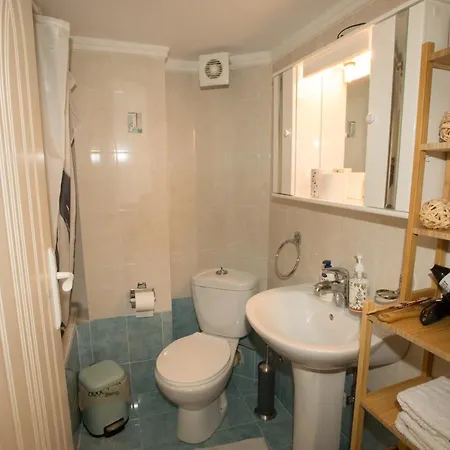 Fully Equiped And Homey Apartment
